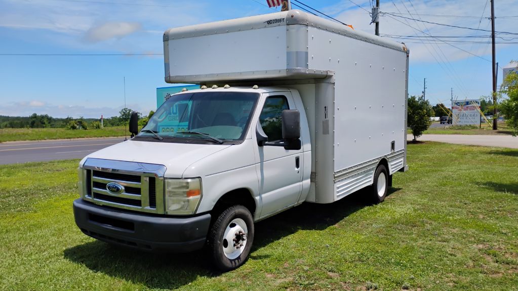 2008 Ford Econoline's photo