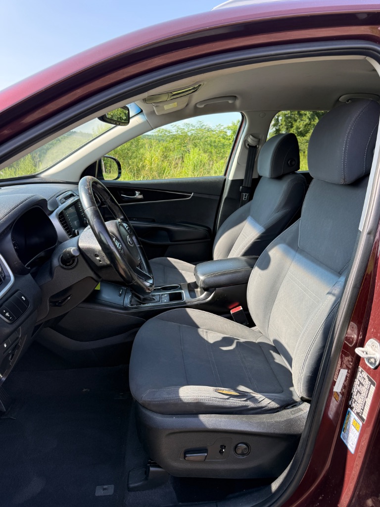2017 Kia Sorento LX - Photo 8