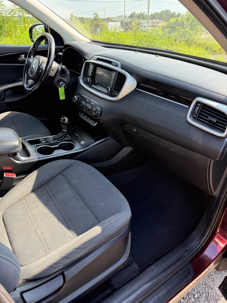 2017 Kia Sorento LX - Photo 16